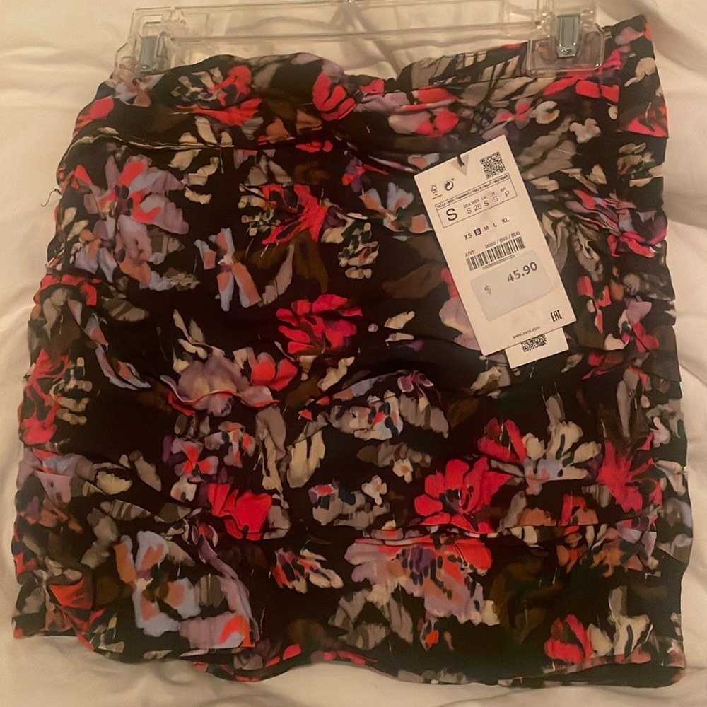 Zara Floral skirt